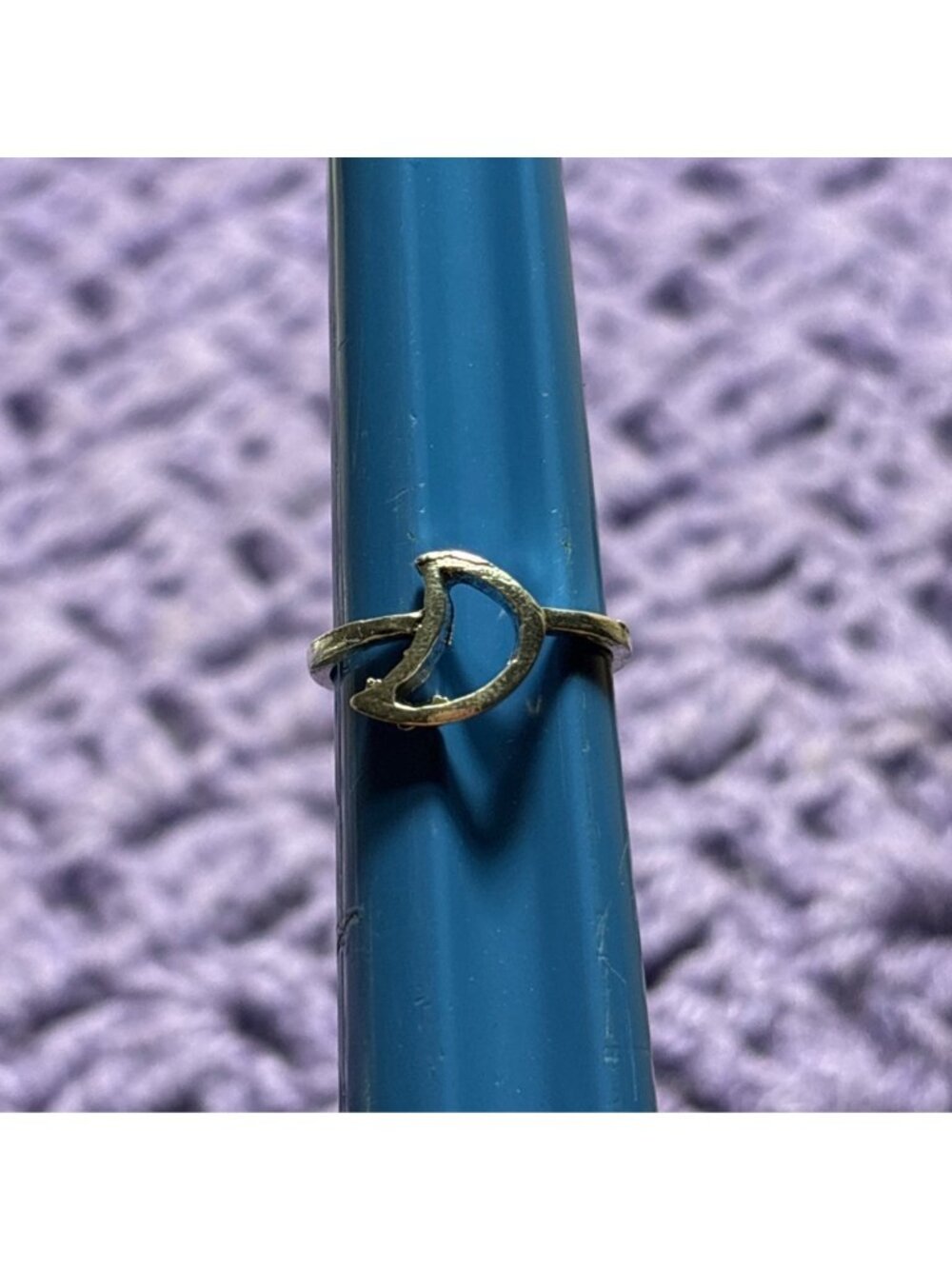 Silvertone Crescent Moon Ring Size 6.25